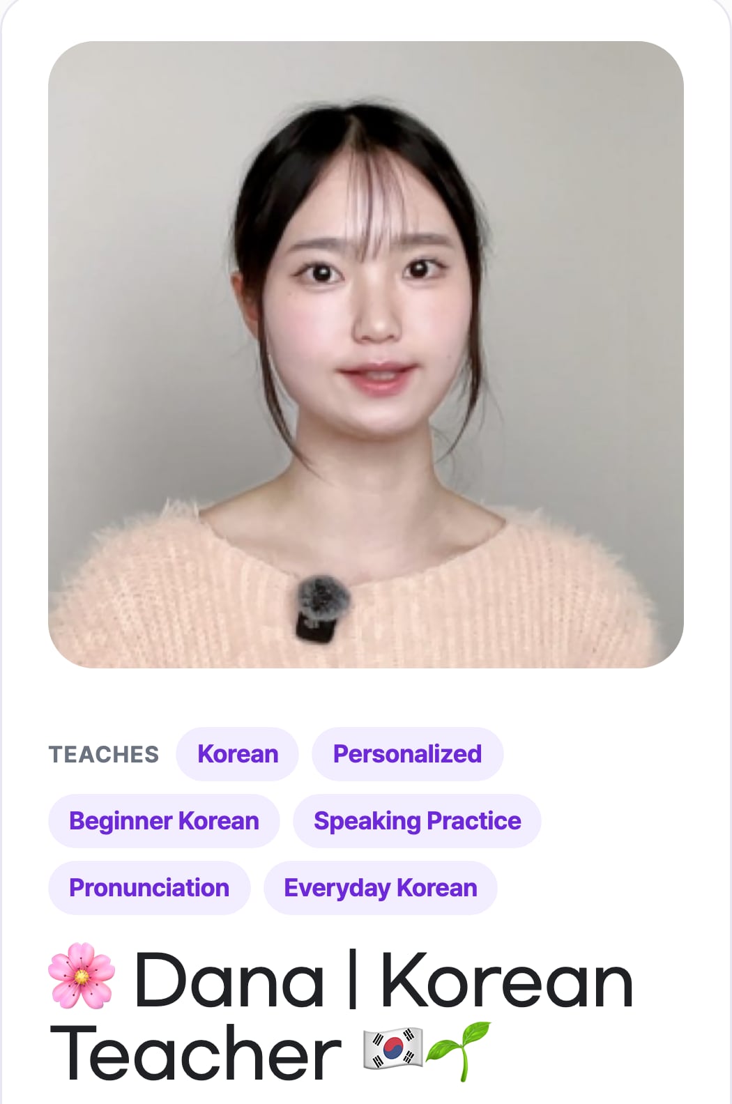 A Haru tutor profile on a phone: the tutor's photo, the subjects taught and the tutor's name